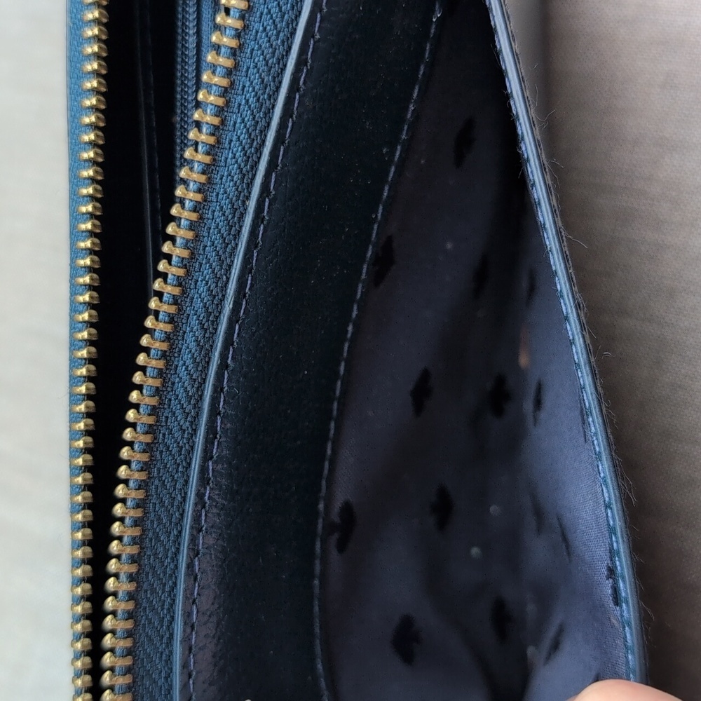 Kate Spade Accordion Zip Leather Wallet In Navy Blue EUC - Picture 9 of 9